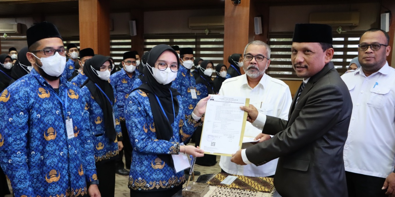 foto 01 - ambil sumpah-janji PNS dan serah SK PNS 2023
