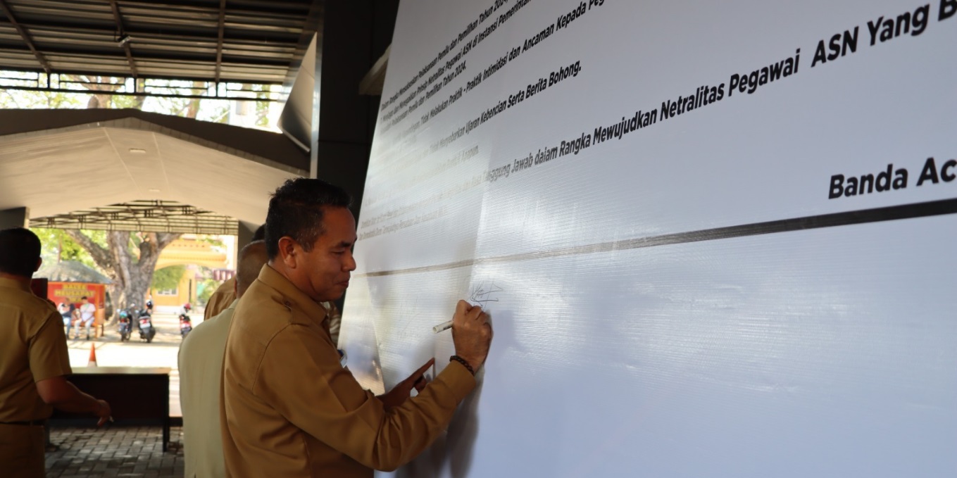 foto 03 - Ikrar Netralitas Pegawai ASN 2023