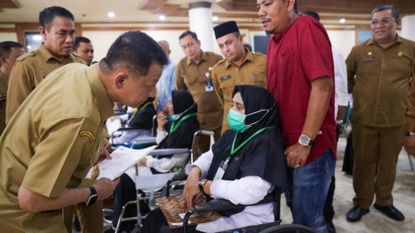 foto 05 - pelantikan jafung dan serah 1717 sk pppk 18 juli 2023